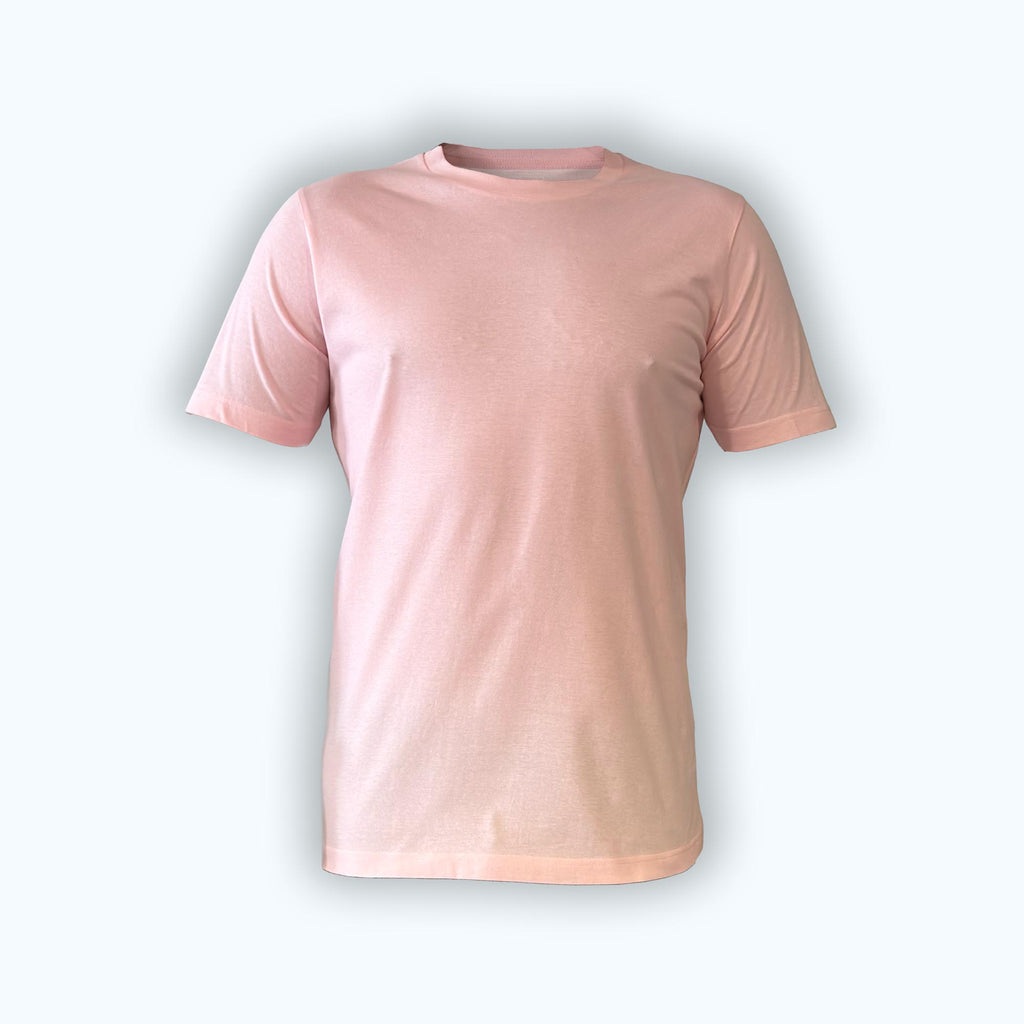 Pinkes Basic T-Shirt für Herren und Unisex, freigestellt vor weißem Hintergrund – DailyShirt 100 % Baumwolle