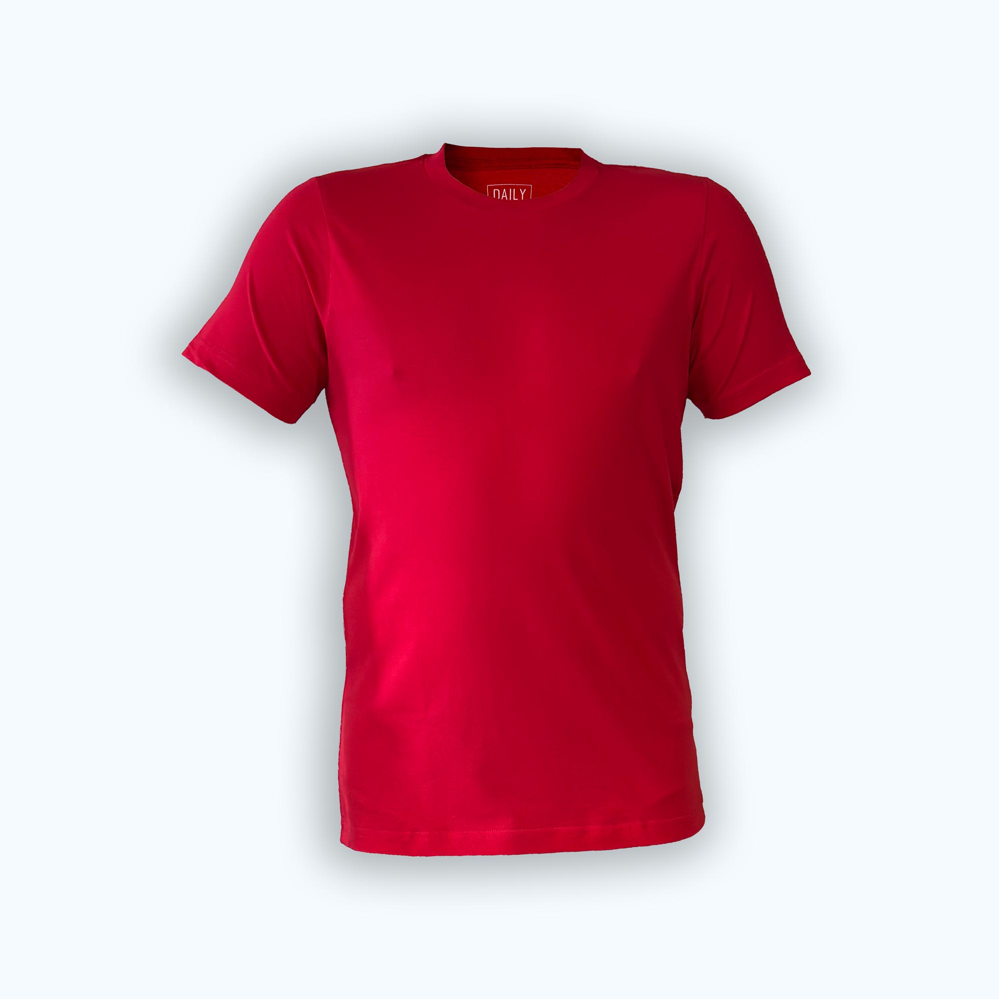 Rotes Basic T-Shirt für Herren und Unisex, freigestellt vor weißem Hintergrund – DailyShirt 100 % Baumwolle